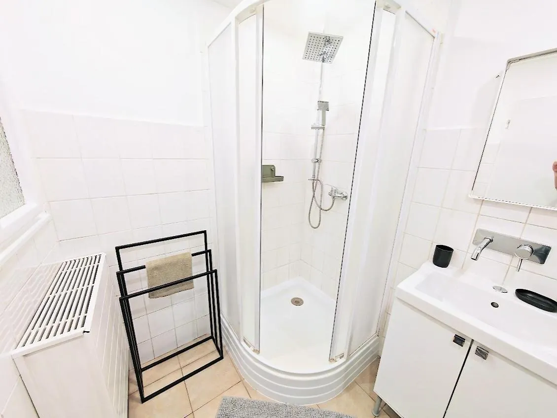 Zizkov Studio -004- Prague