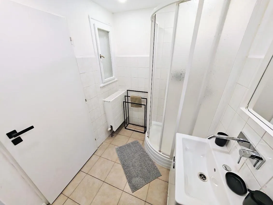Zizkov Studio -004- Prague Apartment